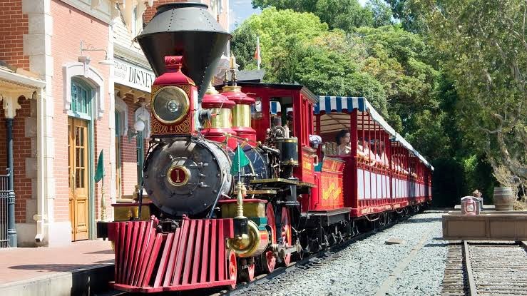 Disneyland store railroad 2019