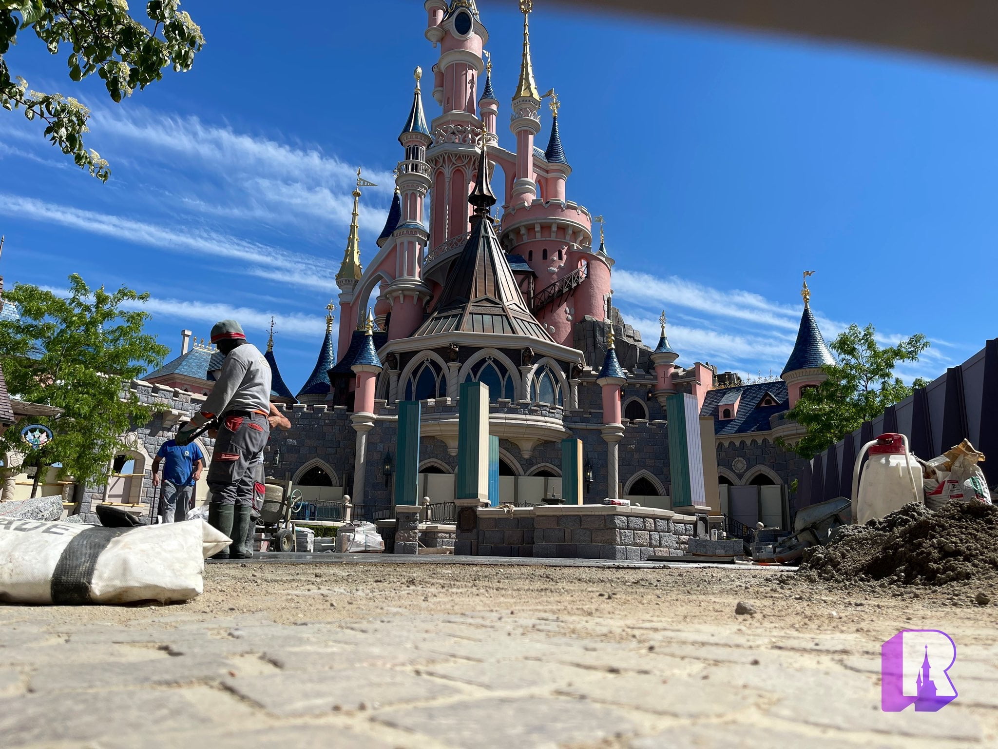 PHOTOS: More of Refurbished Sleeping Beauty Castle Revealed from Behind  Tarps at Disneyland Paris - WDW News Today